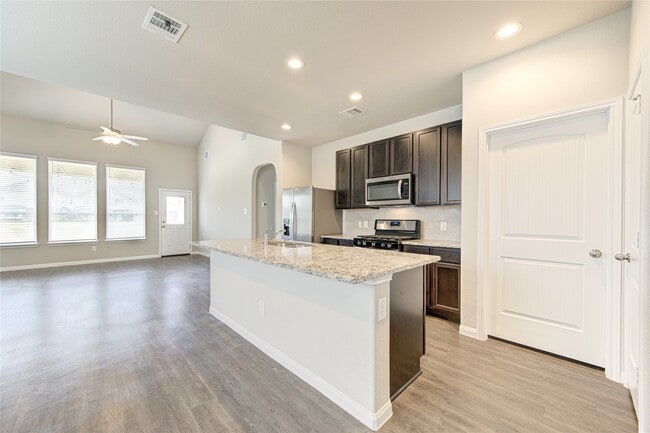 Building Photo - 3707 W Alessano Ln