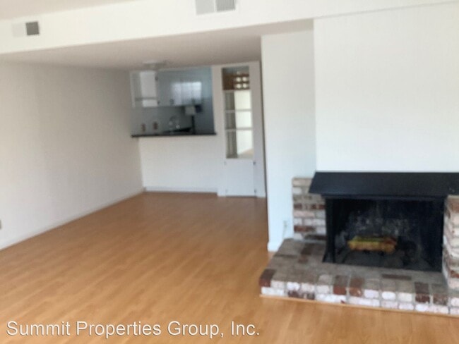 Building Photo - 2 br, 2 bath House - 3433 Norton Way #5