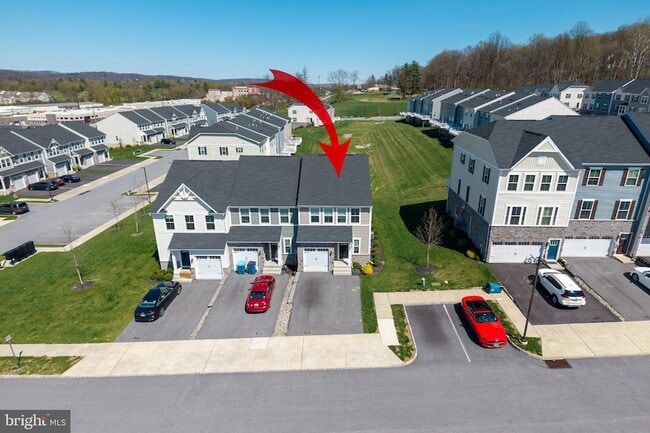 Building Photo - 265 Chase Dr