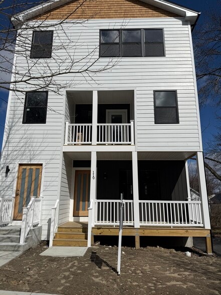 Building Photo - 119 Farm St