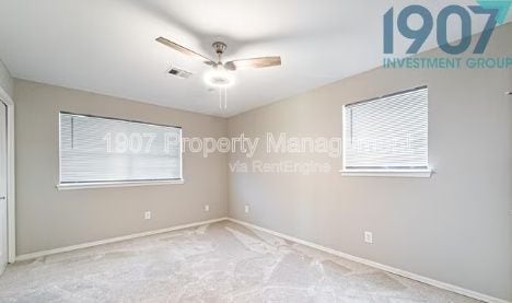 Building Photo - 1611 Pinewood Dr