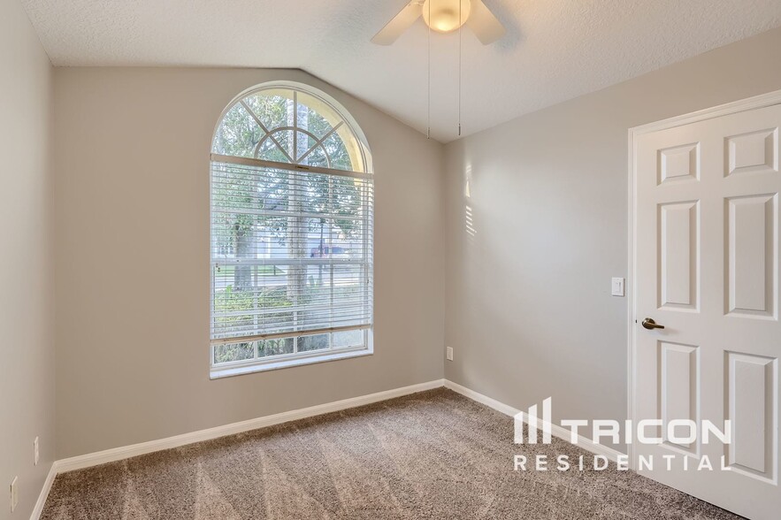Building Photo - 1526 Cherry Lake Way