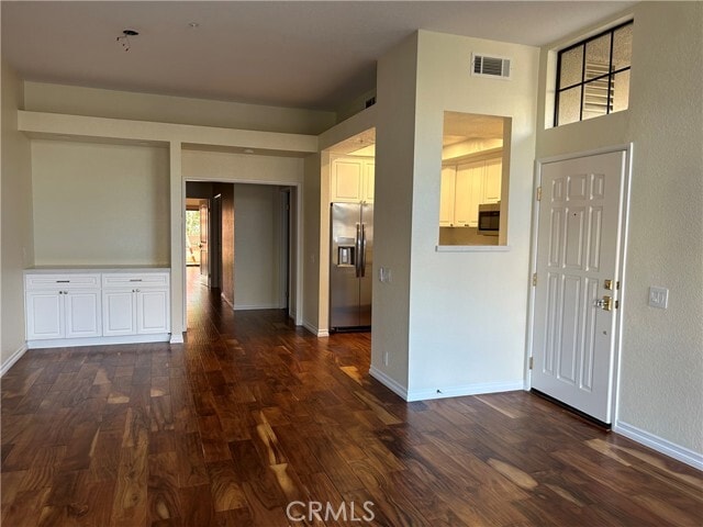 Building Photo - 2601 S Broadmoor Dr