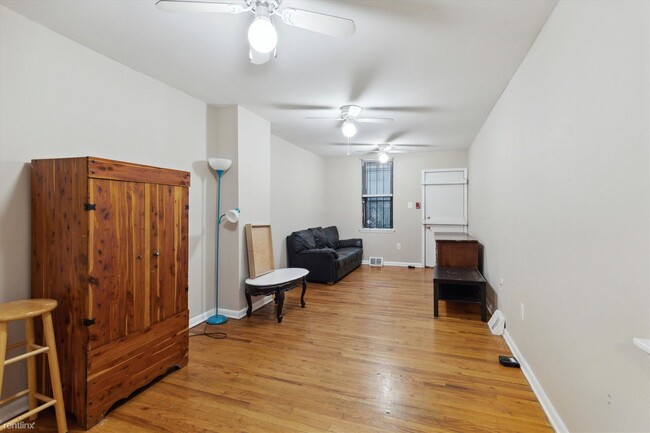 Building Photo - 3 br, 2 bath Triplex - 2148 N CARLISLE ST ...