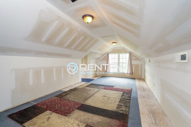 Building Photo - 5485 Styers Ferry Rd