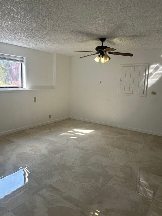 Building Photo - 2774 Jessica Cir