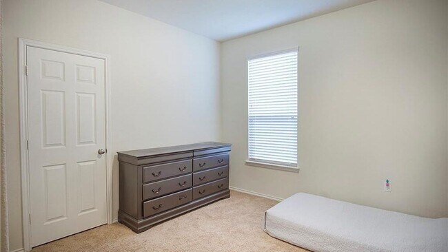Building Photo - 7200 Longford Trail