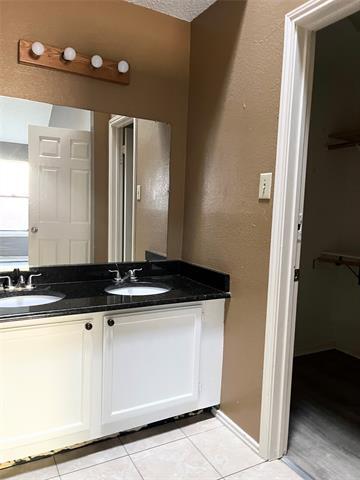 Building Photo - 13118 Rustic Cir