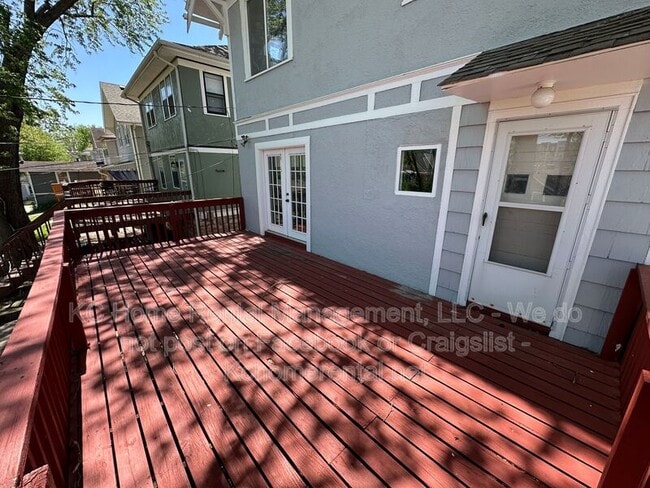 Building Photo - 5105 Walnut St