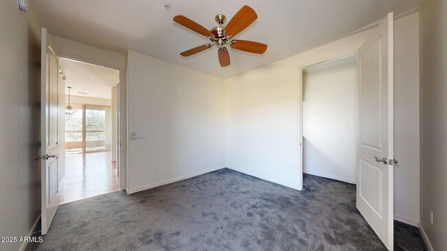 Building Photo - 10260 E White Feather Ln