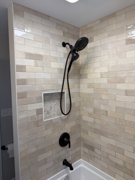 Building Photo - 301 Holland St