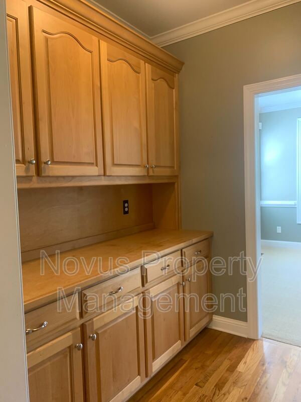 Building Photo - 119 Tullamore Trail