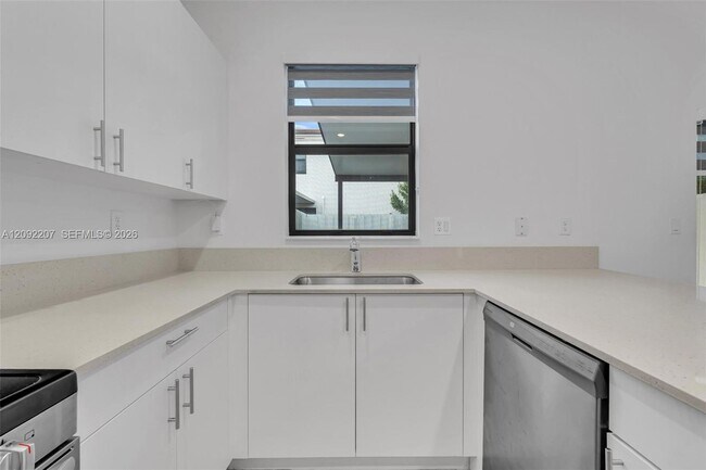 Building Photo - 12871 SW 233rd Terrace