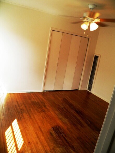 Building Photo - 1269 S Ridgeley Dr