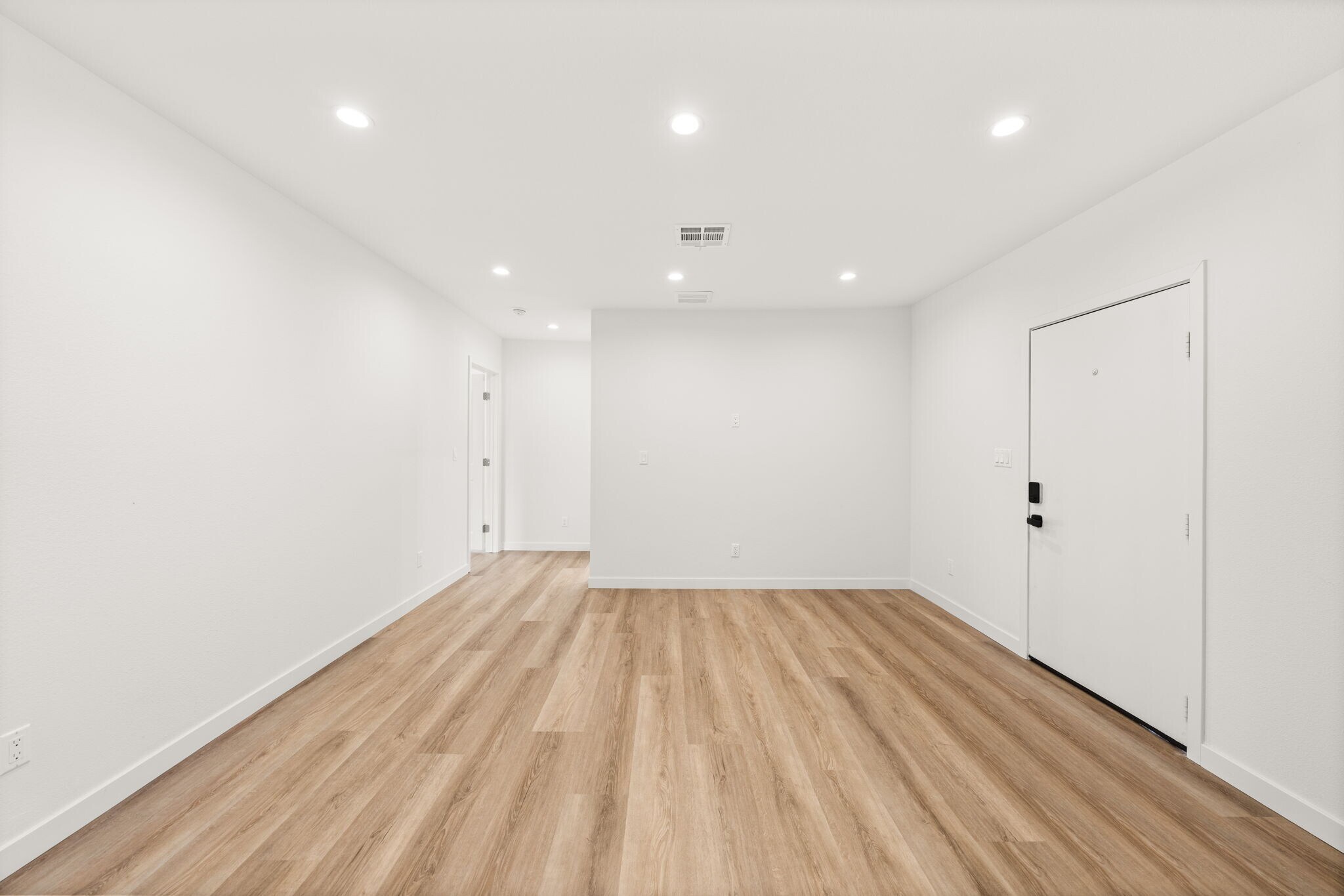 Building Photo - 4700 S Gramercy Pl
