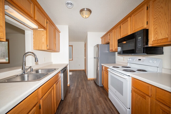 Building Photo - Mark Ave Townhomes