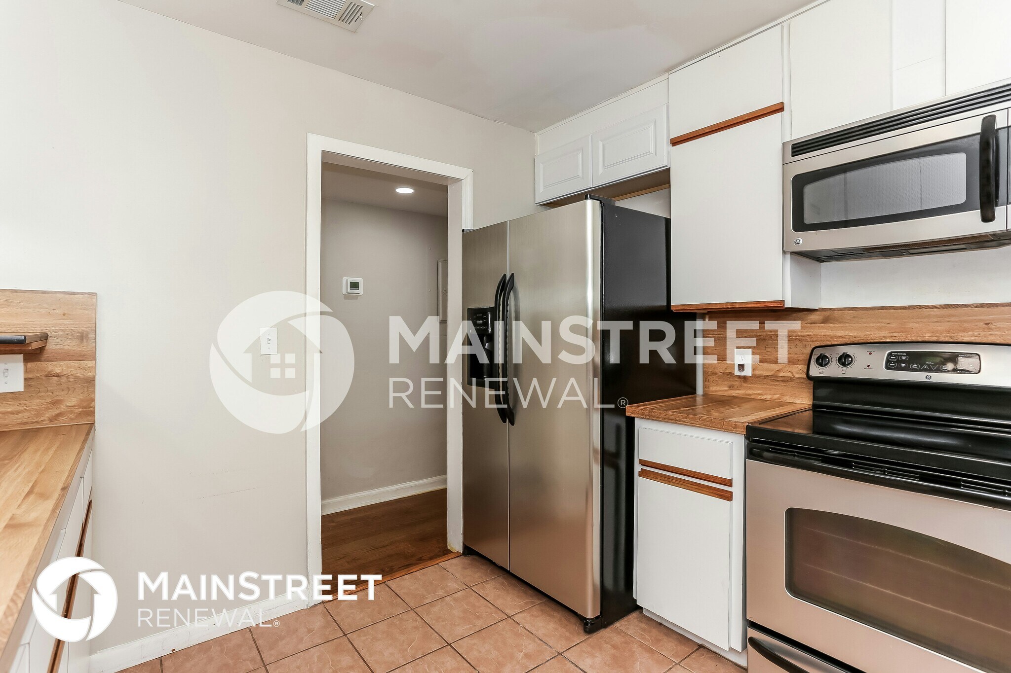 Building Photo - 6215 Pine Cove Ln