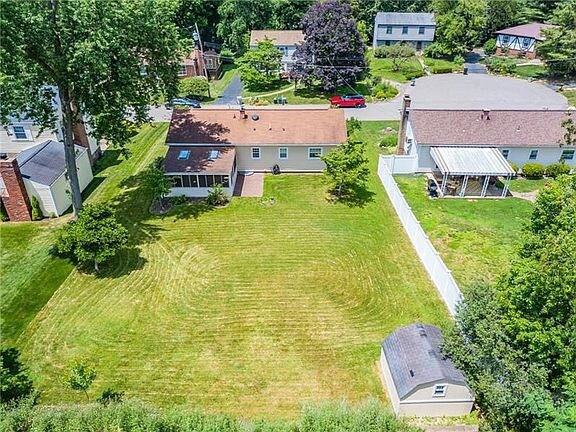 Building Photo - 2722 Otterbein Dr