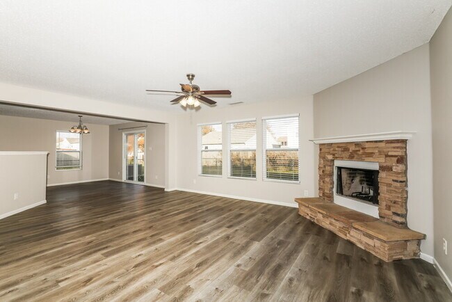 Building Photo - 8117 Retreat Ln