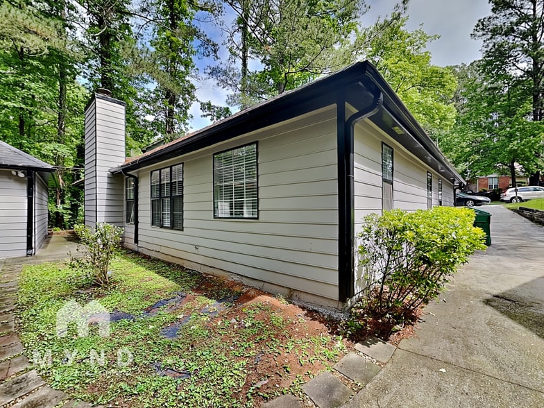 Building Photo - 632 Kilkenny Cir