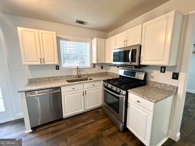 Building Photo - 3320 Northcliff Dr