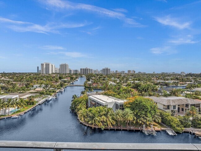 Building Photo - 401 Golden Isles Dr