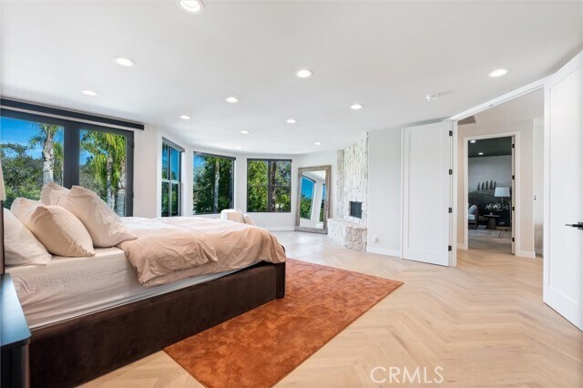 Building Photo - 17437 Oak Creek Ct