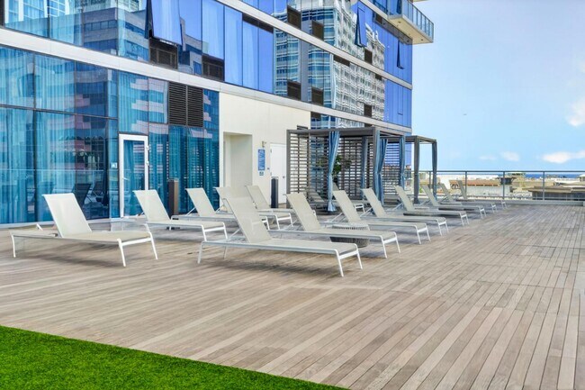 Building Photo - 629 Keeaumoku Street - Azure Ala Moana #1303
