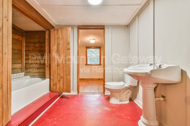 Building Photo - 455 Cantrell Rd