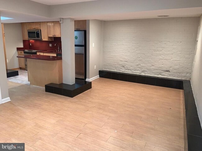 Building Photo - 4208 New Hampshire Ave NW
