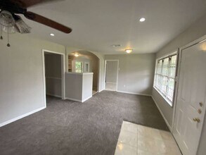 Building Photo - 5322 Dewberry St