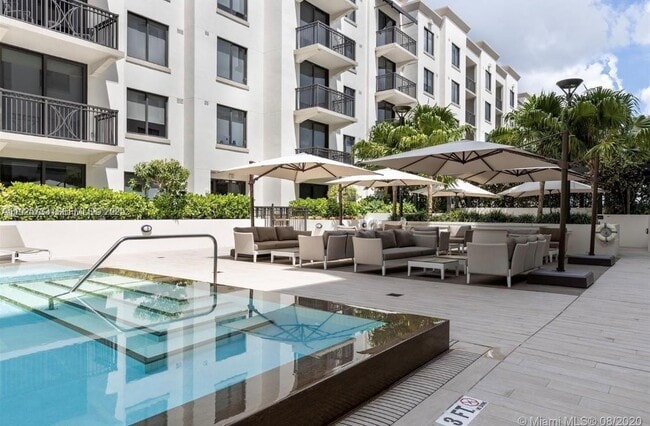 Building Photo - 301 Altara Ave