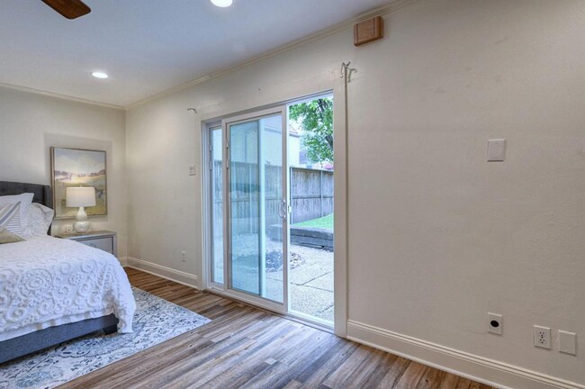 Building Photo - 5407 John Dreaper Dr