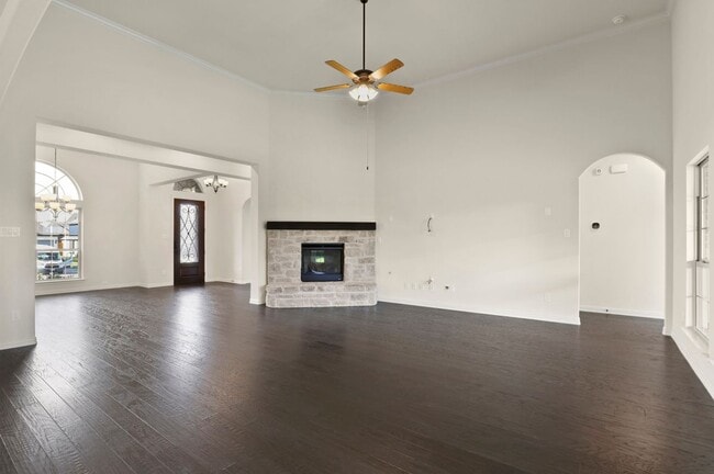 Building Photo - 601 Winslow Ln