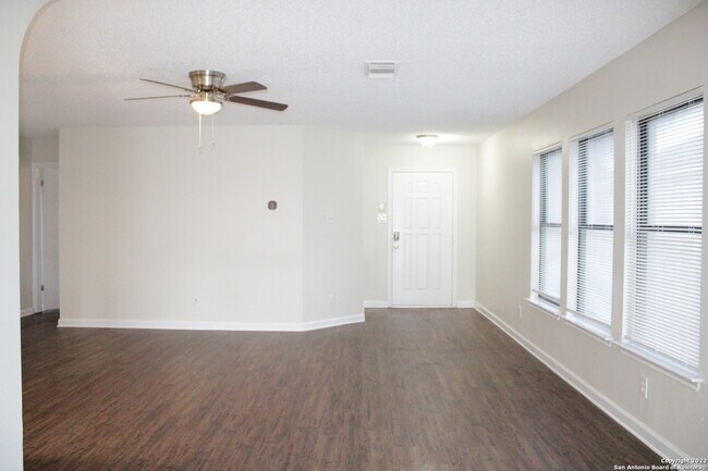 Building Photo - 6003 Limestone Mill Dr
