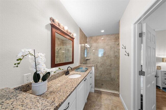 Building Photo - 12112 Lagoon Ln
