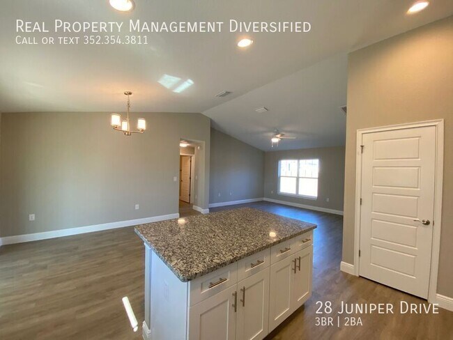 Building Photo - 28 Juniper Dr