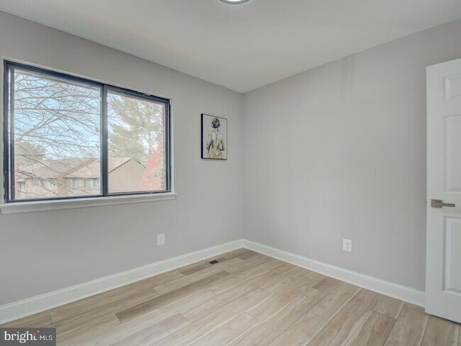 Building Photo - 20465 Waters Point Ln