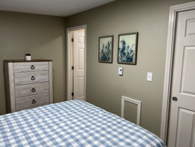 Building Photo - 109 N Charles St