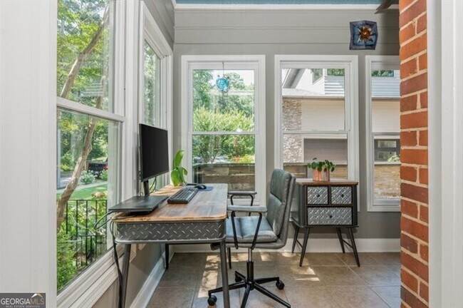 Building Photo - 168 Garland Ave