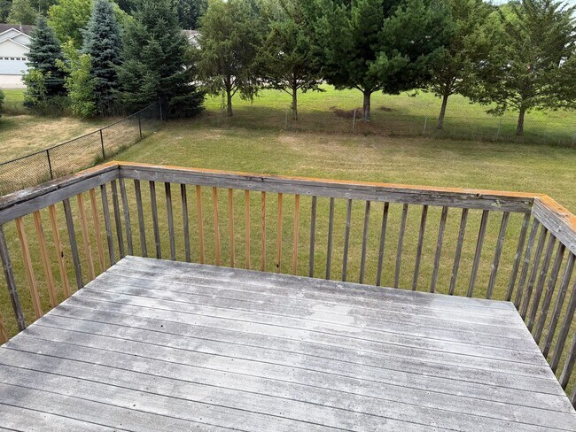 Building Photo - Charming 2 Bed 2 Bath Twin Home