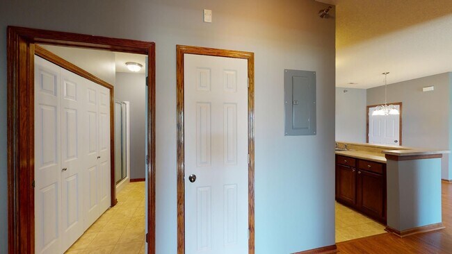 Building Photo - Fantastic condo in Ankeny-6mo Lease Option