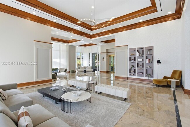 Building Photo - 16500 Collins Ave