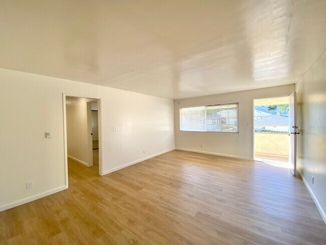 Building Photo - W. Arrellaga/Chapala St
