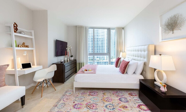 Building Photo - 485 Brickell Ave