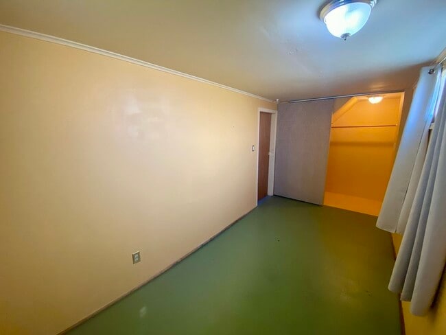 Building Photo - 5708 8th Ave NW