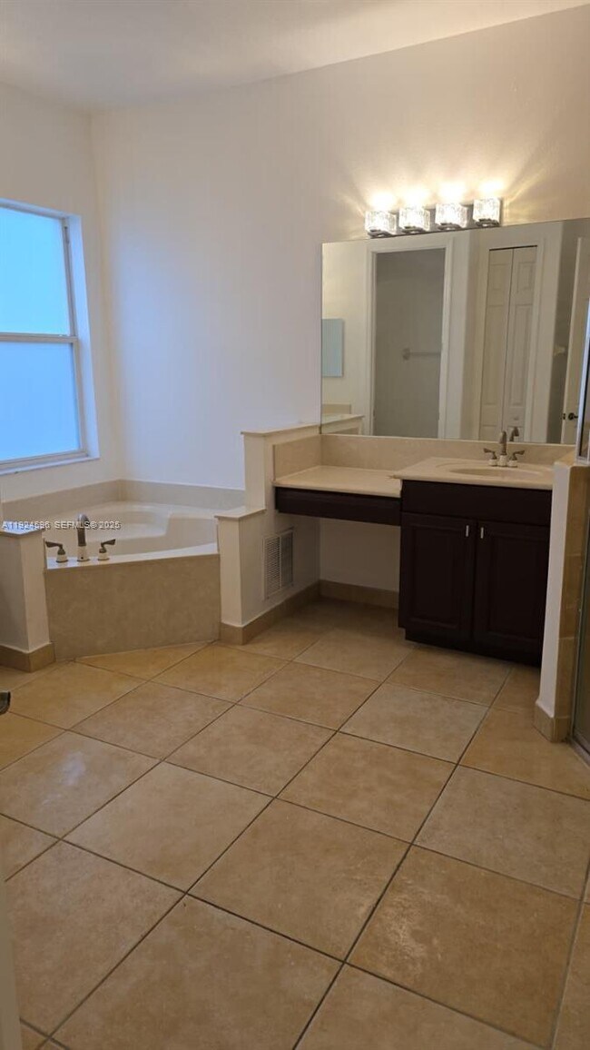 Building Photo - 2802 Quiet Water Trail