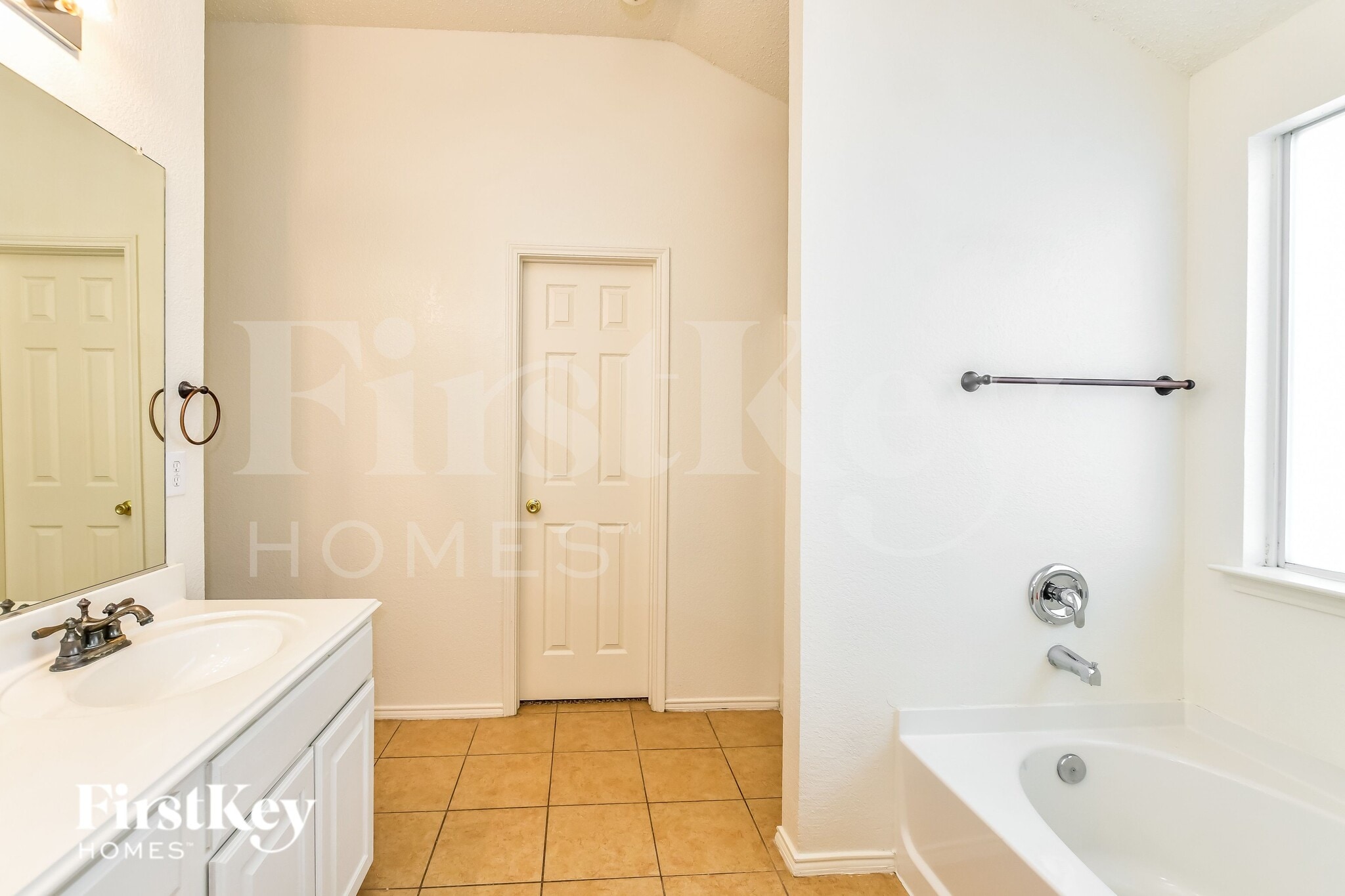 Building Photo - 1008 Hanover Dr