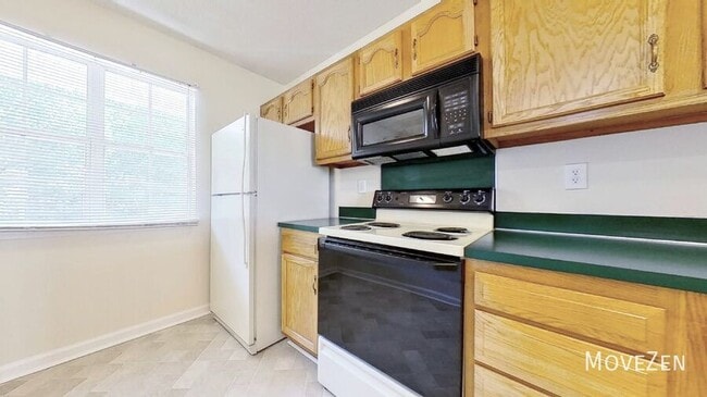 Building Photo - 3017 Summercroft Ln