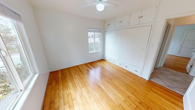 Building Photo - Charming Cottage Located In Carlsbad Village / Two Blocks From The Beach!